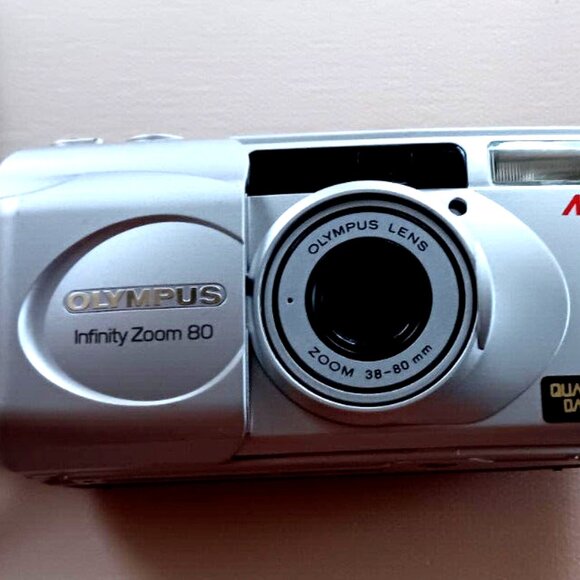 Olympus Infinity Zoom 80 35mm Point & Shoot Film Camera TESTED - Picture 1 of 11